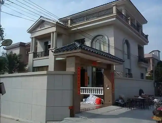 农村俗语"围墙莫开窗,开窗家败光"是啥意思?老话在理吗?