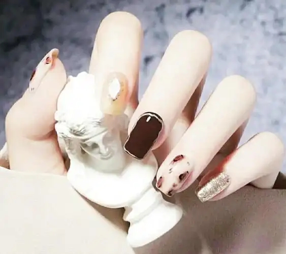 2020款时尚个性豹纹美甲