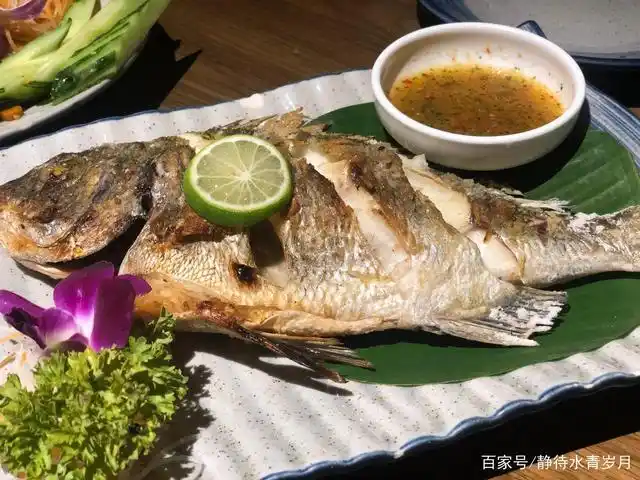 泰式盐烤鱼,略微偏咸,性价比不高,等的时间太长,以后就不再点了.