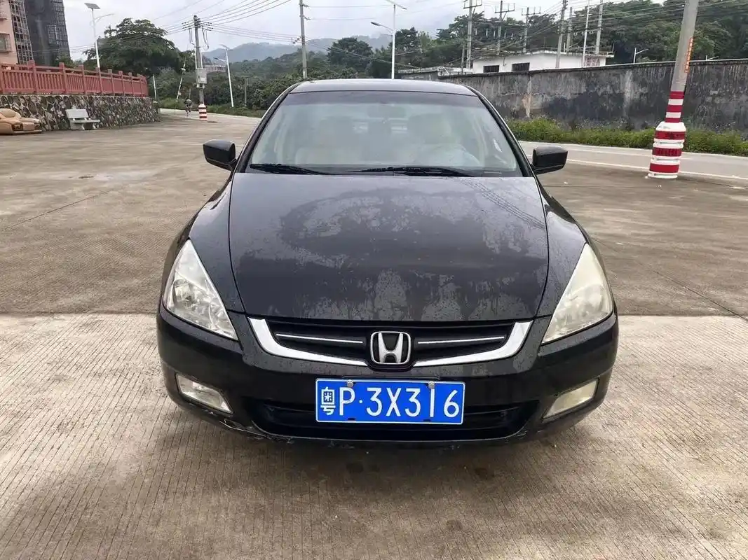 07年本田雅阁七代半2.0l,无事故无水泡,年审 - 抖音