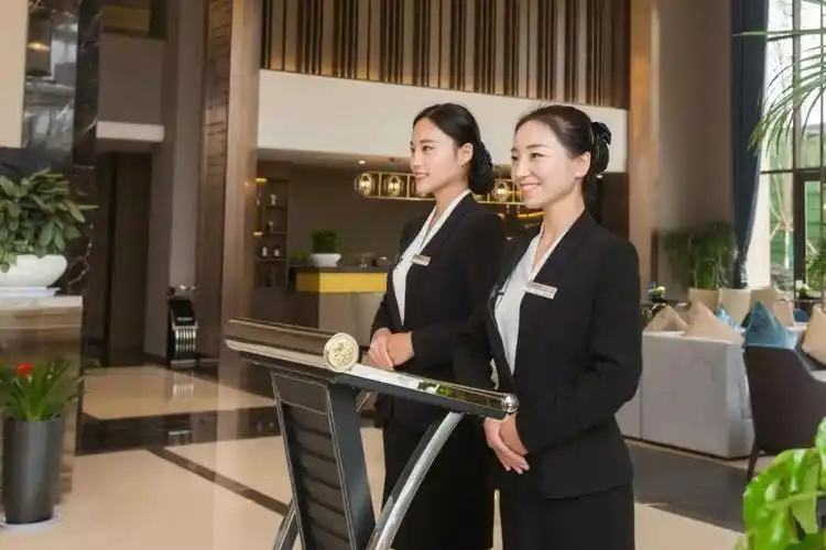 祥生群贤府物业国家一级物业白金管家服务您的贴身管家