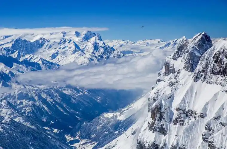 瑞士铁力士雪山