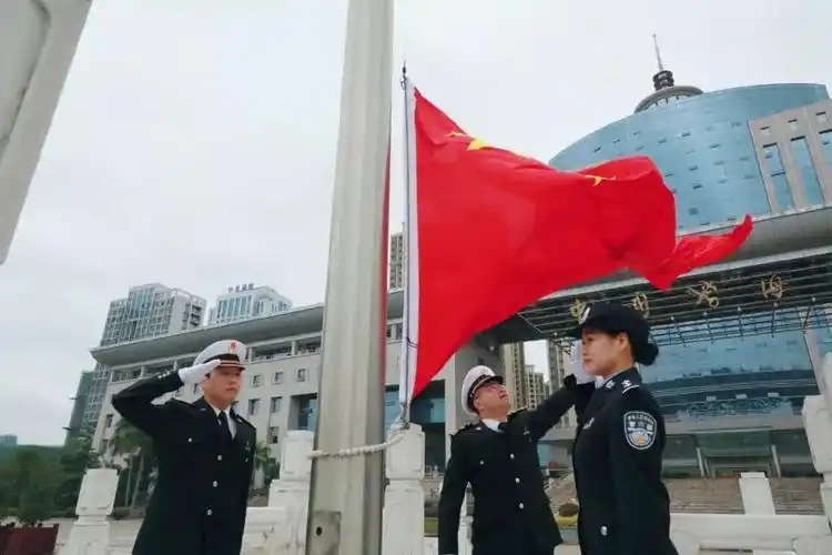 巧巧读吧(88) | 《我是海关女警察》