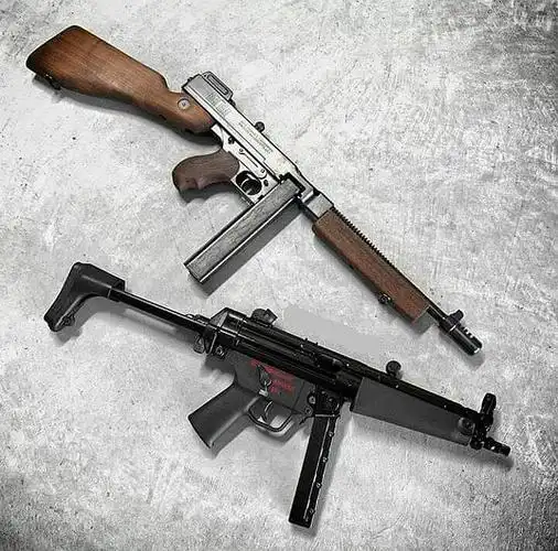 枪械欣赏系列,一组突击步枪冲锋枪,个个都挺酷