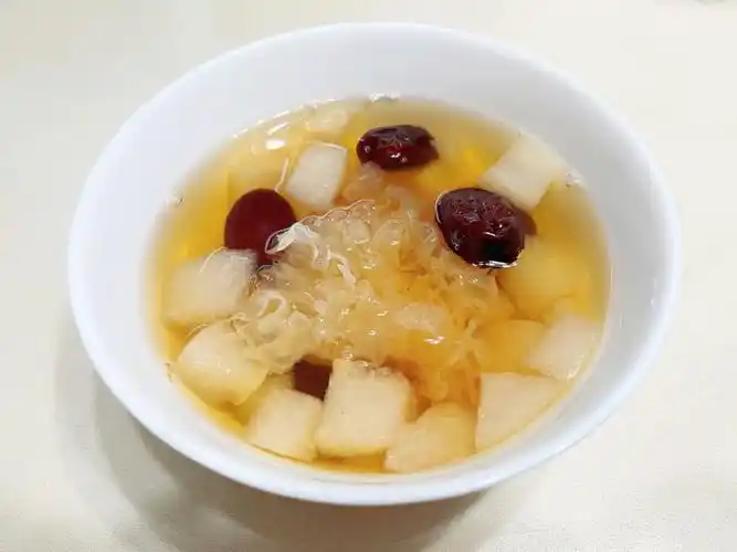 孕妇新冠蹲家隔离干点啥熬个冰糖雪梨粥吧