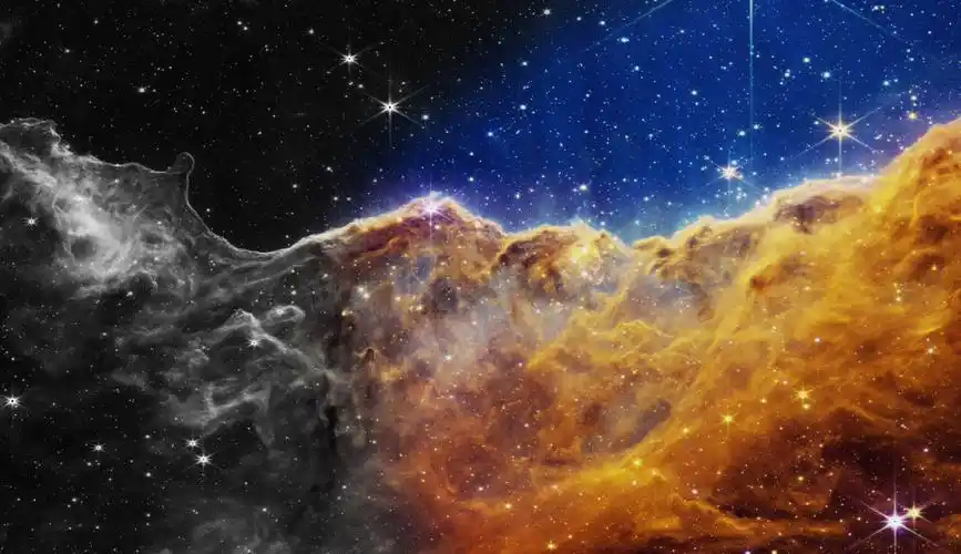 今日调色船底座大星云