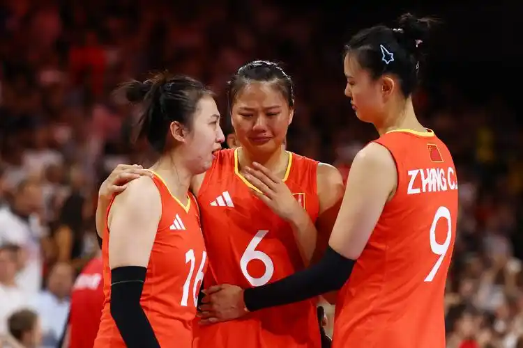 龚翔宇:遇到困难我们都没有低下头 中国女排的步伐永远不会停下