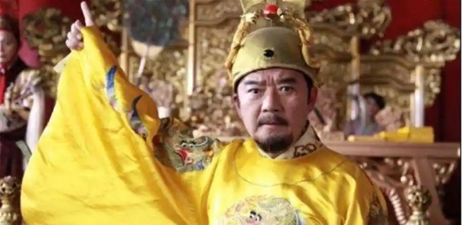 朱元璋亲自剥桔子给儿子吃,马皇后让儿子快逃,原因?