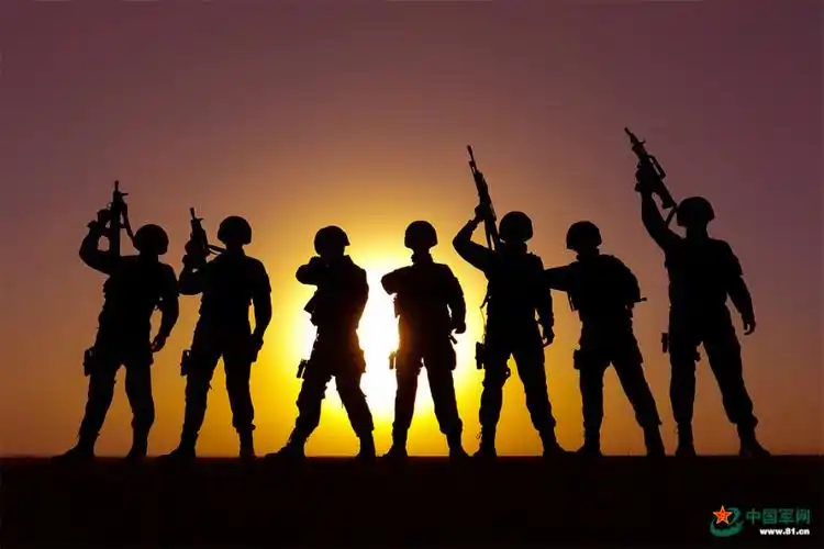 五四特别策划丨坚守战位,他们把青春的背影留给祖国_腾讯新闻