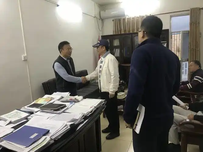 太平洋产险海口中心支公司总经理罗运新带队拜访永兴镇政府领导