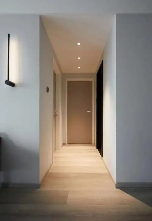 为了日常在家走动方便,动线也是要尽量大点,因此宽度建议做到1米左右