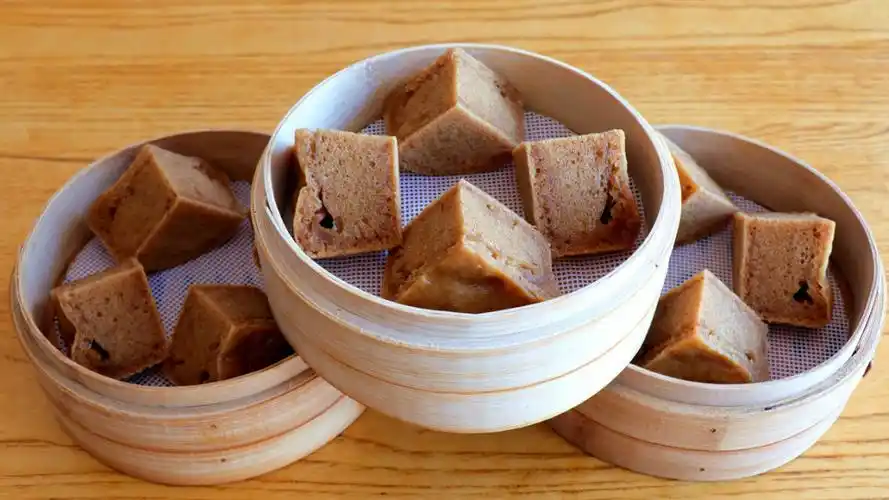 红糖马拉糕的做法,广式家庭配方简单易学,绵软又细腻,香甜好吃