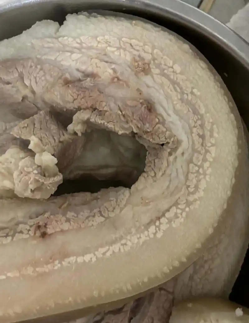 在朴朴上面买的,这是不是淋巴肉,看着好可怕,在网上搜索淋巴肉看了更