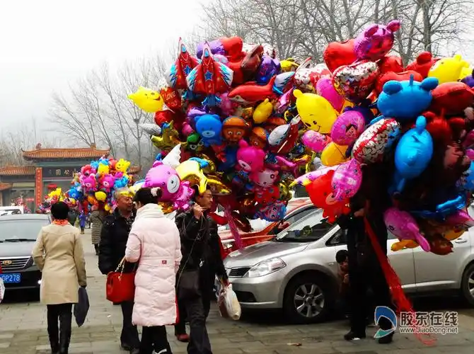 卡通氢气球几成炸弹建议市民谨慎购买图