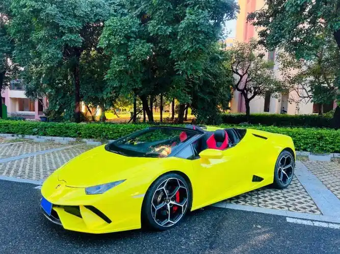 三亚租车兰博基尼飓风敞篷度假攻略