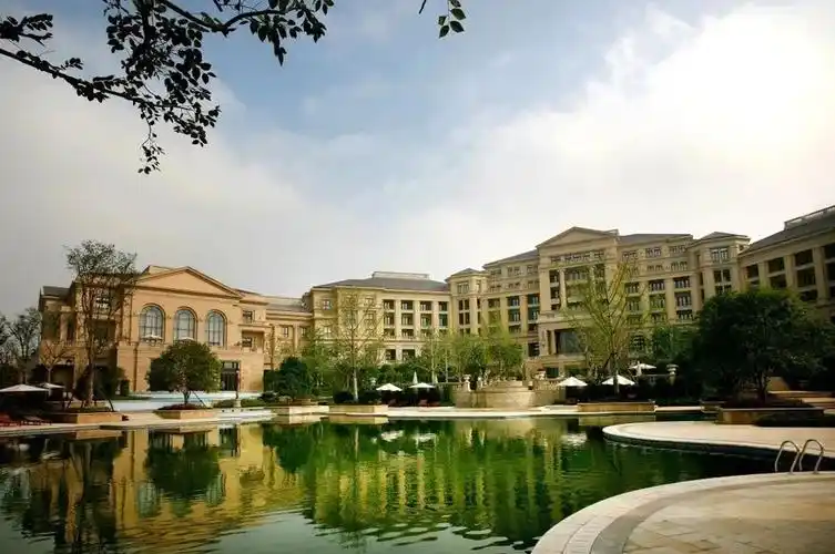 五一去哪玩丨新昌酒店宾馆住宿就住新昌尊蓝山居大酒店