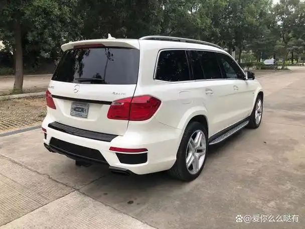 2017年款奔驰gl550amg全款18万设计堪称奢华与力量的完美结合