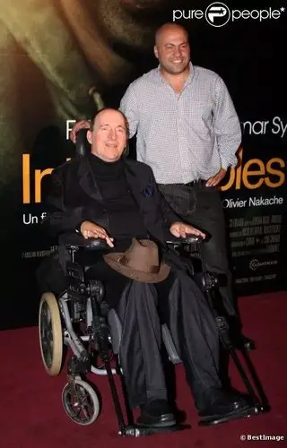 《触不可及》人物原型这里也许难免让人想到遥远而著名的黑格尔主仆