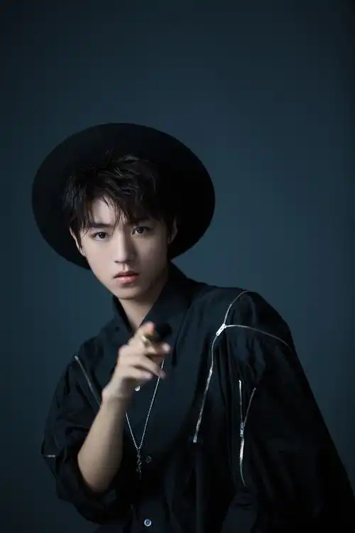tfboys王俊凯图片 王俊凯品牌代言帅气图片