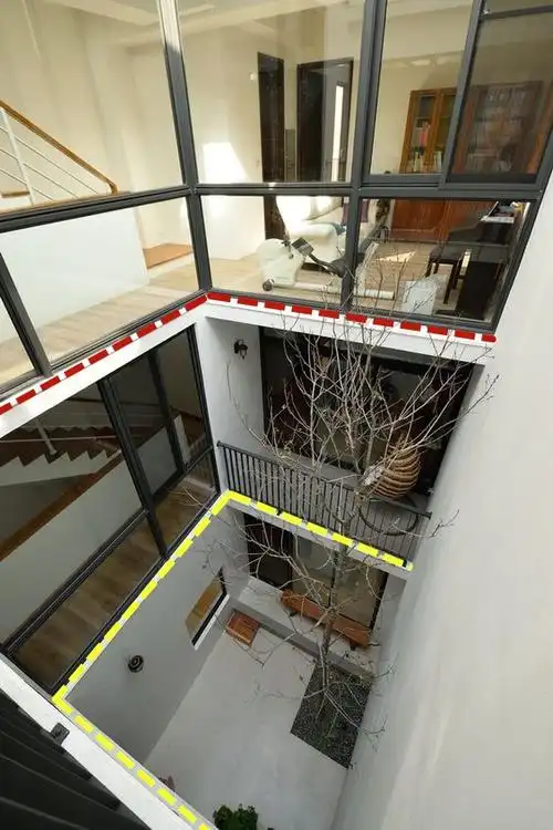 自建房内天井式住宅是在单元内部设置天井的住宅_阳台_枫桥号