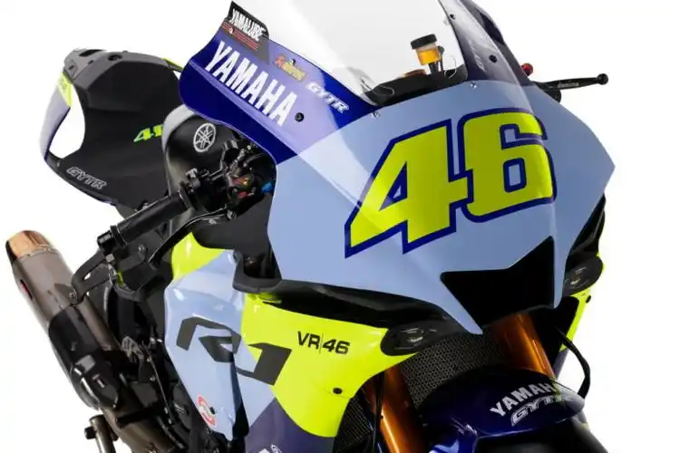 向motogp传奇致敬雅马哈yamahar1gytrvr46tribute