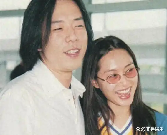 朱茵为丈夫黄贯中庆生12岁女儿面部照曝光黄莺长相好似妈妈