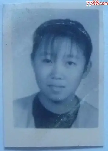 八十年代老照片—美女半身照