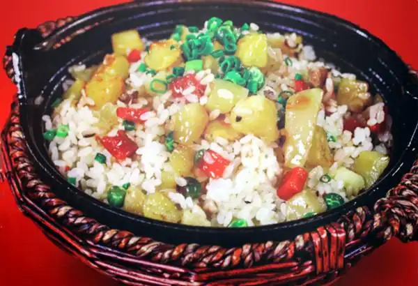 这些洋芋饭山寨止步回味碗土家洋芋饭打假进行时