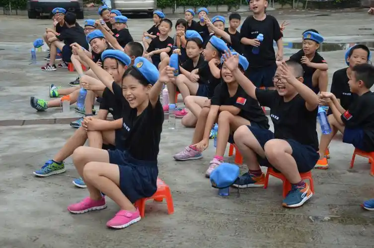 黄埔军校青少年夏令营小编解读适合孩子成长阶段特性的军事体验课程!