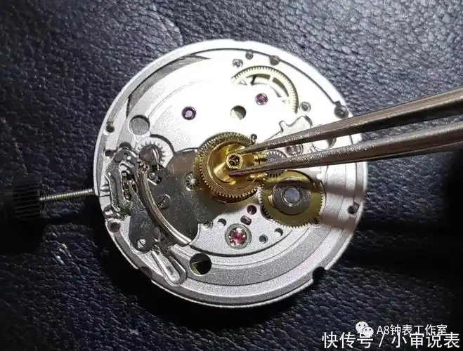 拆卸海鸥28242手表机芯全过程