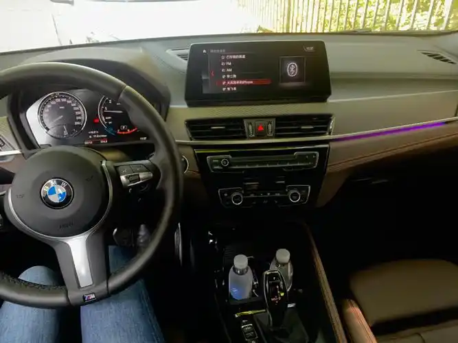 看bmw的女孩子咱就是说x2比3系更适合你啊