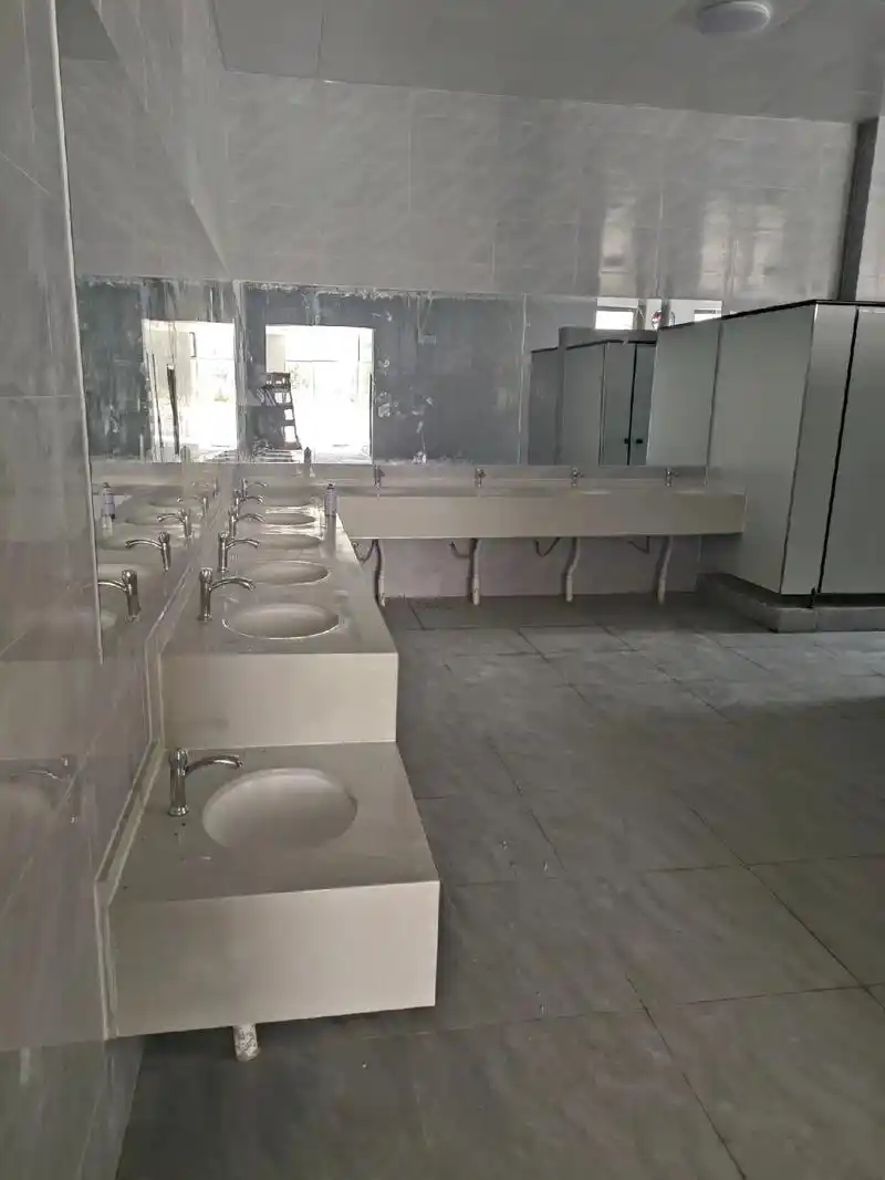 服务区洗手台公共卫生间安装终于结尾了,忙了大半个月终于忙完了 - 抖