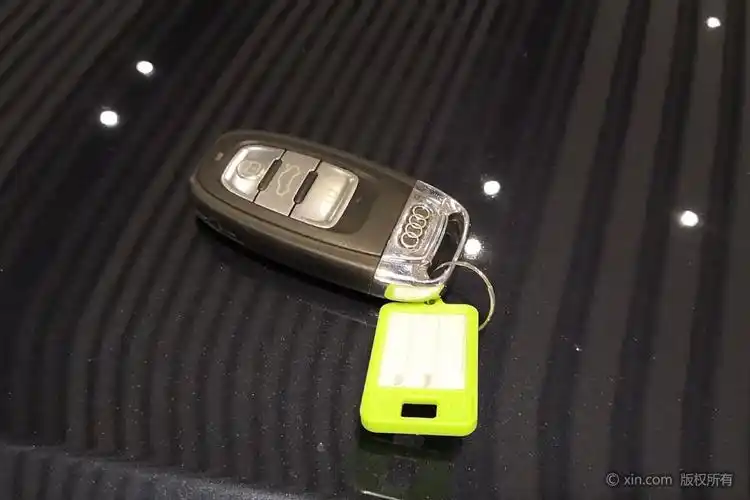 奥迪a5(进口)钥匙