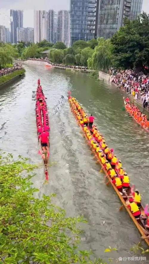 端午节赛龙舟活动,全国各地开展得如火如荼,热火朝天