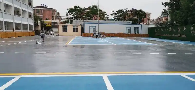 环氧地坪 产品描述地坪漆施工基础处理:先清理基础地面的杂物垃圾,用