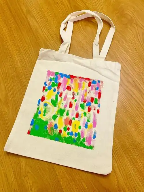 超简单的手绘点彩环保袋|3岁儿童涂鸦周边