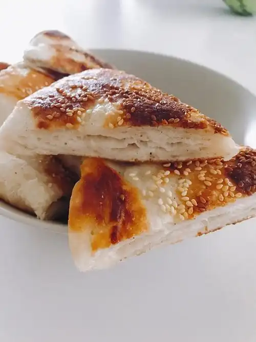蝎子印印做的椒盐发面饼 sesame pancake