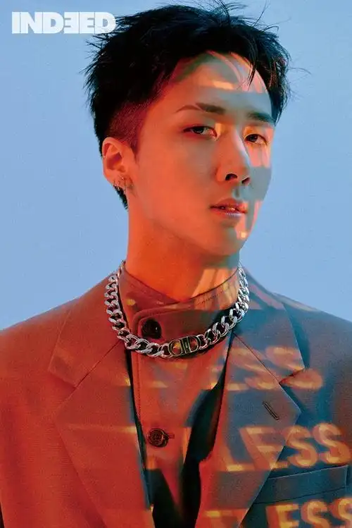 组图:韩团vixx成员ravi登时尚杂志 断眉造型又痞又帅