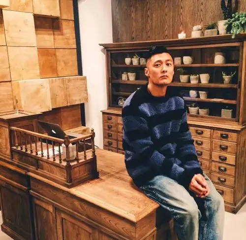 余文乐登cbndata明星消费影响力榜第二季度总榜一位