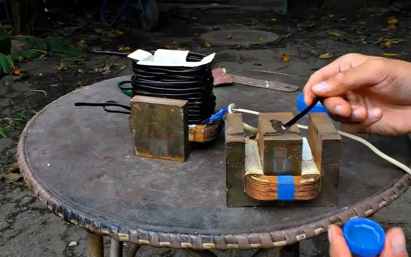 [搬] diy合并两个微波炉变压器制作的电焊机