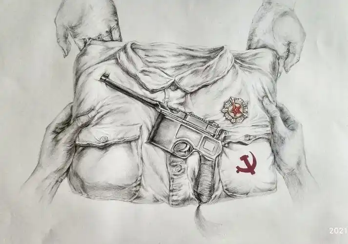 学生满怀对革命精神和爱国主义情怀,用自己的画笔去描绘新时代大学生