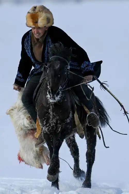 gallopinghorsesbringabetterlifetopeopleinchinasxinjiang