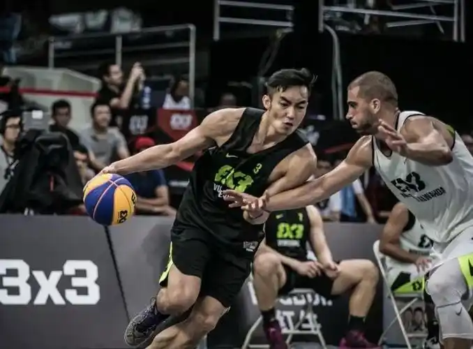 他将在本周六率队参赛斗到底目前效力于上海kings篮球俱乐部人称"铁牛