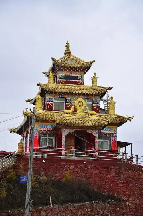 世界上最后一片净土色达喇荣五明佛学院