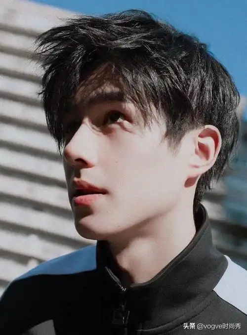 圆脸男生适合什么发型6种不同脸型对应的男士发型