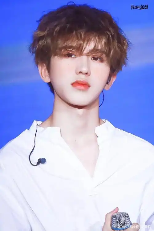 极限挑战定档,谁是综艺流量王?蔡徐坤加盟的奔跑吧争得过吗?