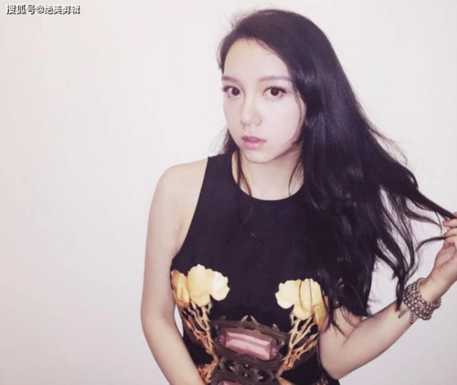 富家小姐是什么样子看看心动的offer的梅桢就知道啦