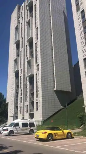 安徒生花园-"这个小区的名字的确很特殊,不是知道是否开.