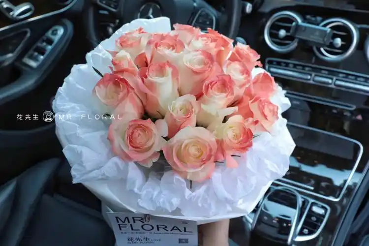 ins风花束#网红花束#纯玫瑰花束#男士花束#生日花束#手提花篮#圆形