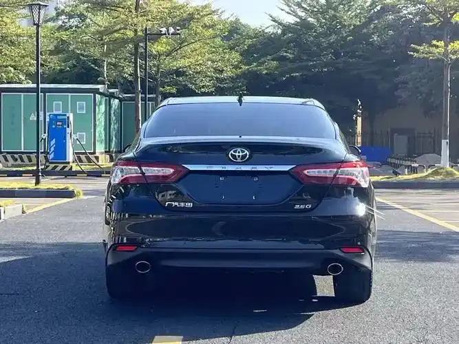 2021款丰田凯美瑞25g豪华版二手